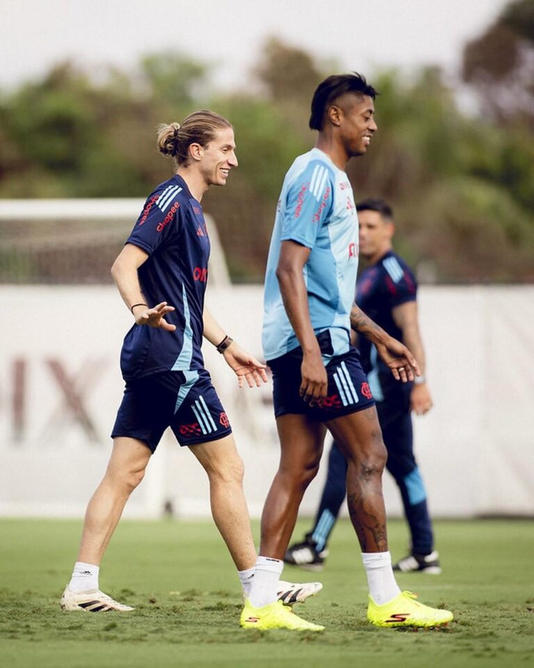 Flamengo pode ter mudanças no ataque contra o Fortaleza