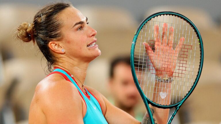 Aryna Sabalenka inicia campanha no French Open com vitória arrasadora