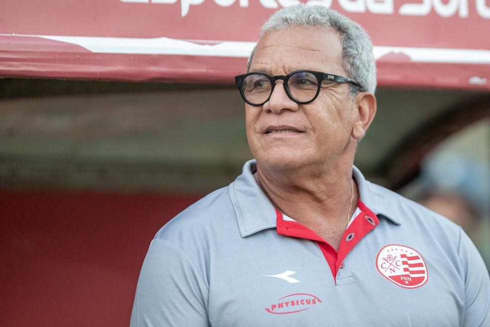 Hélio dos Anjos, em estreia pelo Náutico na Série C