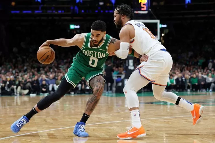 Jalen Brunson e Jayson Tatum: Rivalidade das Quadras Evolui nas Finais da Conferência Leste