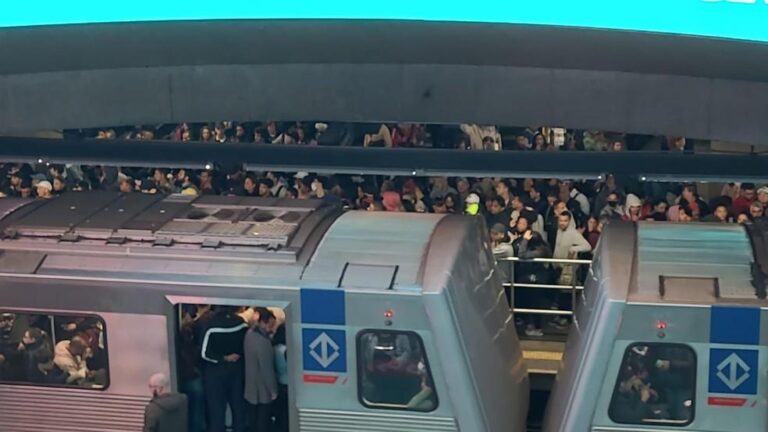 Falha no Metrô de São Paulo Provoca Caos nas Linhas 1-Azul e 3-Vermelha