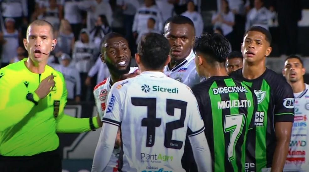 Jogadores do Operário-PR denunciam injúria racial do meia do América-MG