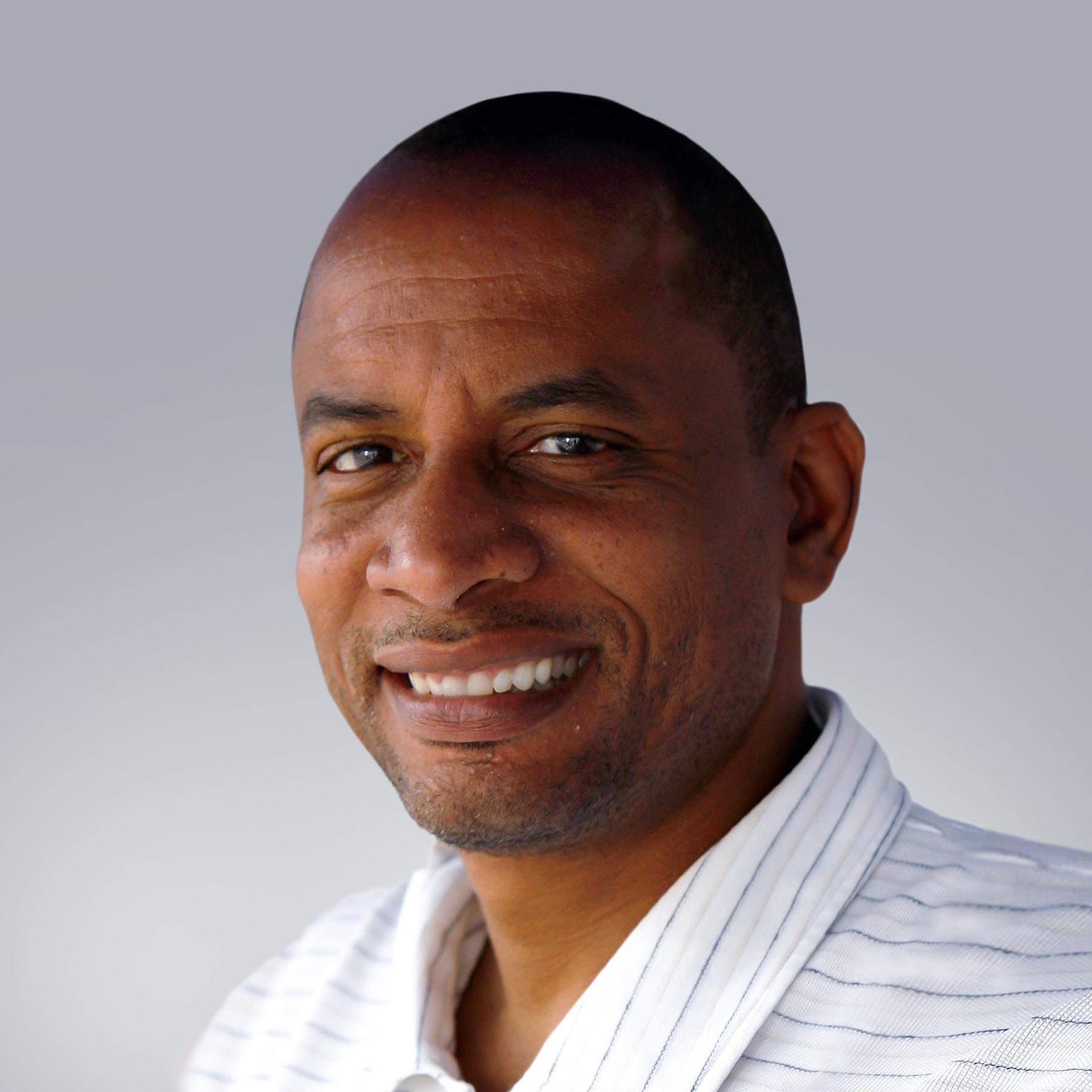 Anthony Edwards e o time dos Timberwolves comemorando a vitória