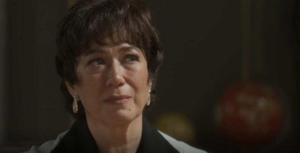 O delegado irá encontrar o Mystique no cofre de Maristela