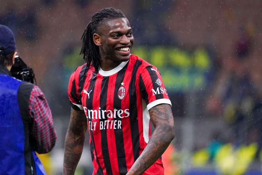 Rafael Leão tem sete gols pela Serie A.