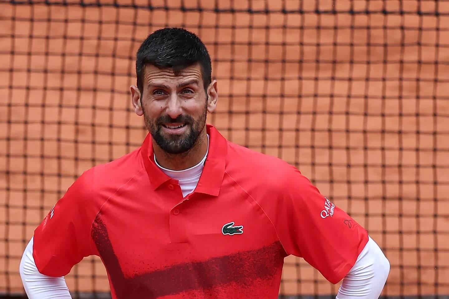 Dia 3 do French Open 2025 com Djokovic em ação, Gauff avança e Medvedev sai do torneio.