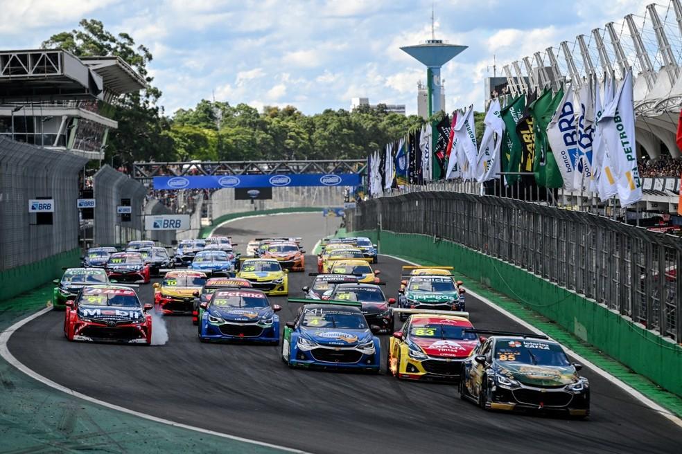Largada da Stock Car 2024 em Interlagos, São Paulo