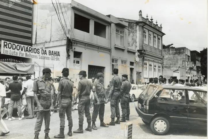 Assembleias dos rodoviários com a presença da Polícia Militar, em 1992.