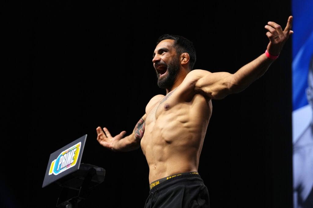 Benoit Saint-Denis durante as pesagens do UFC 315