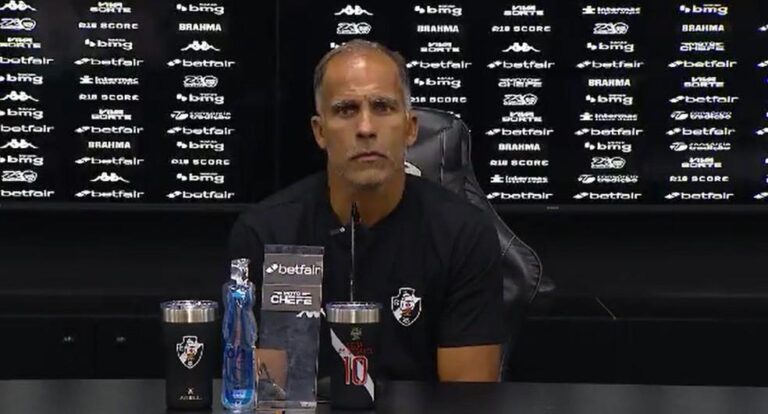 Felipe, interino do Vasco, critica Capasso: ‘Eu não gosto’