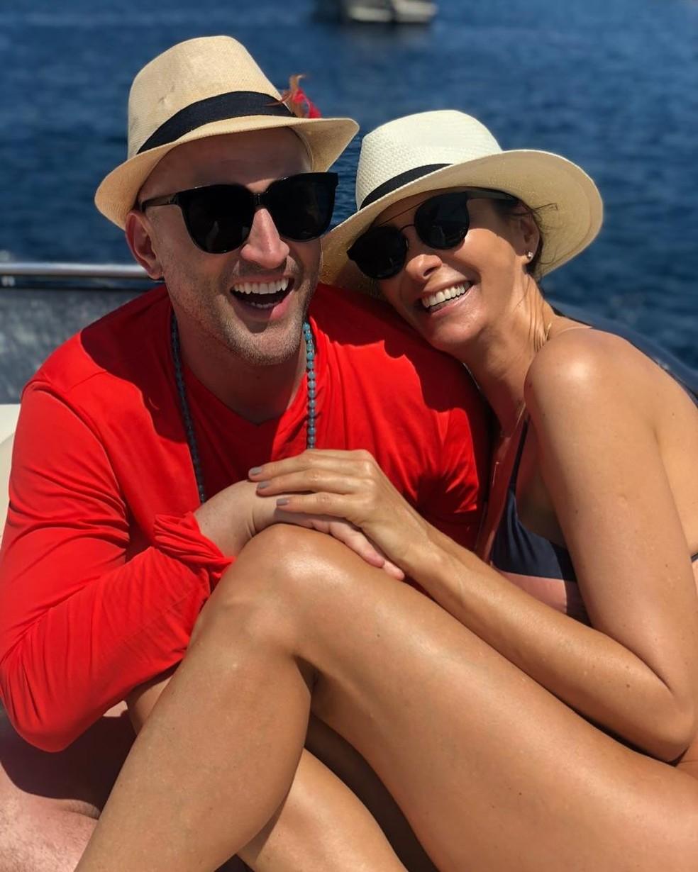 Monica Martelli presta homenagem ao amigo Paulo Gustavo