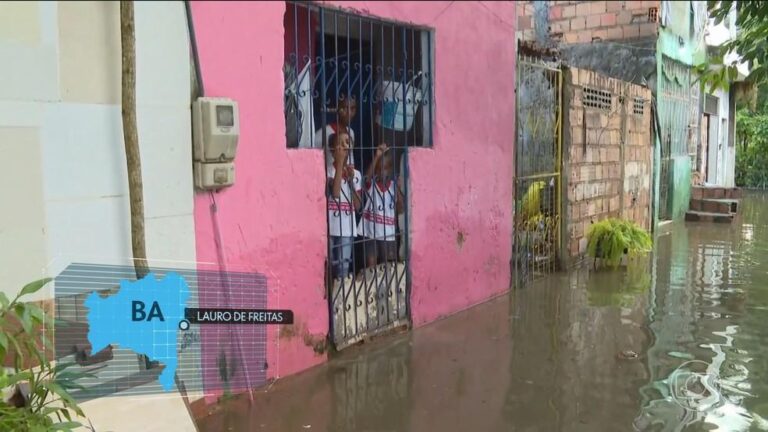 Chuva intensa leva 19 cidades da Bahia à emergência por deslizamentos