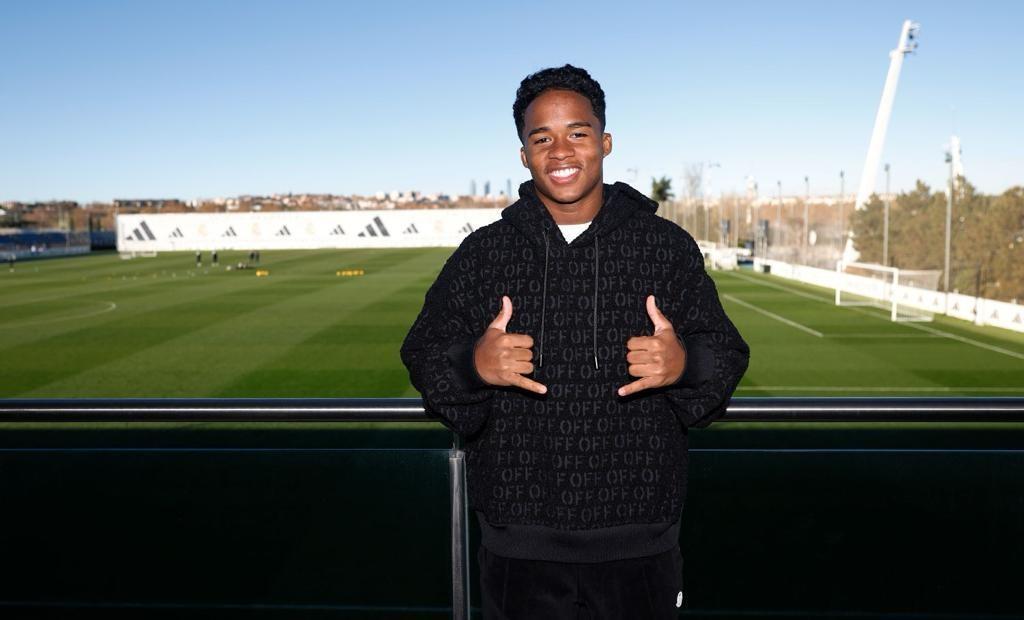 Antony durante partida pelo Real Betis