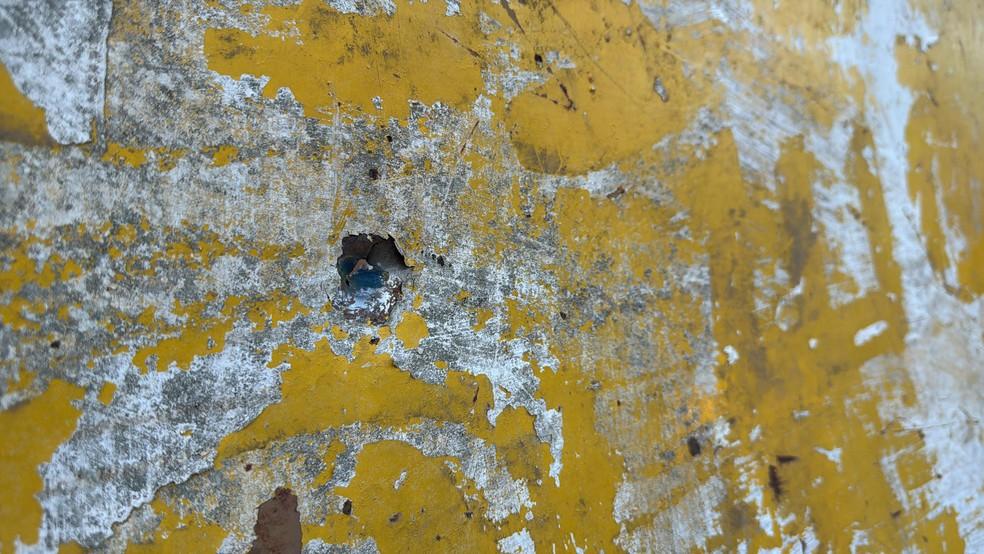 Tiros em frente a uma escola, na Rua Praça Aratiba, no bairro Cavalhada, Zona Sul de Porto Alegre