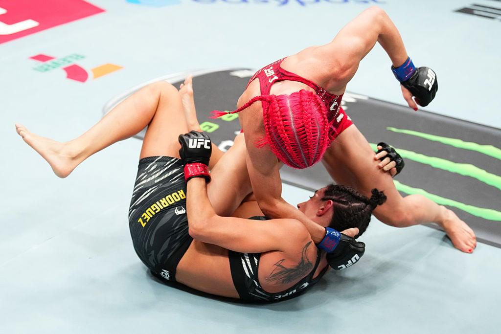 Marina Rodriguez anuncia aposentadoria após luta