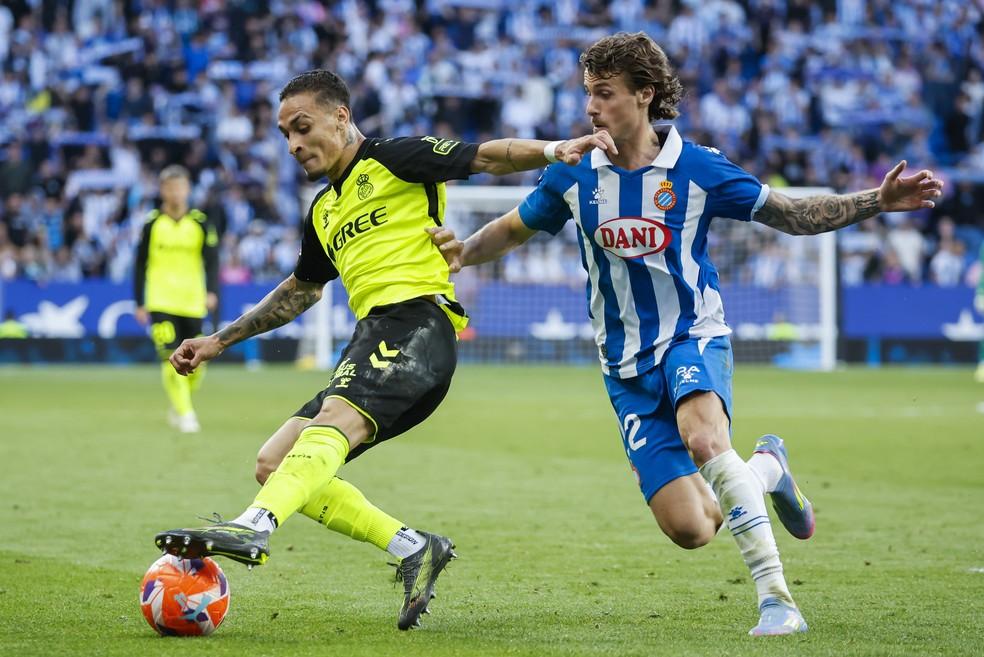 Antony marcou um golaço contra o Espanyol, o sétimo dele pelo Betis