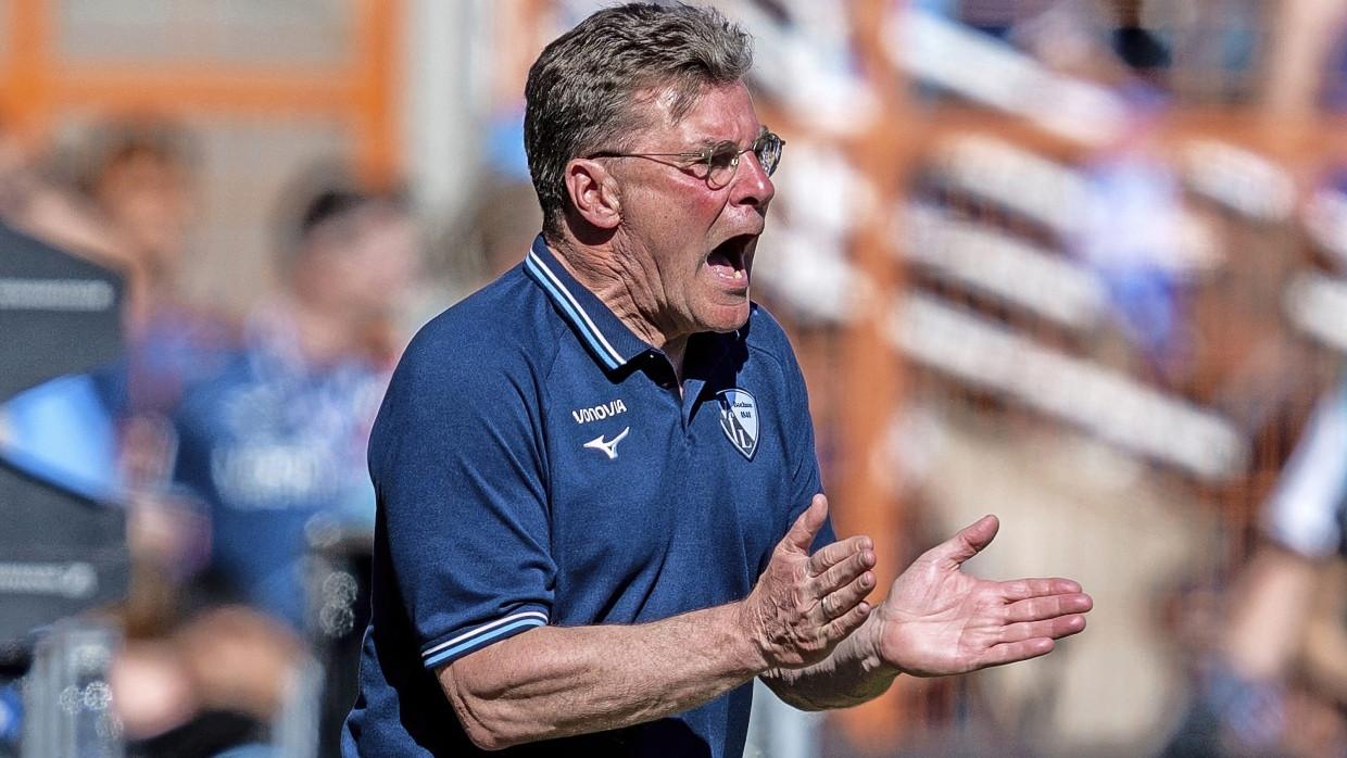 Dieter Hecking e sua equipe com desafios na Bundesliga.