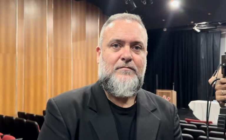 Conflito no Corinthians: Augusto Melo Pede Expulsão de Rozallah Santoro