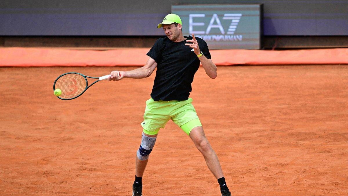 Hubert Hurkacz em ação durante o torneio