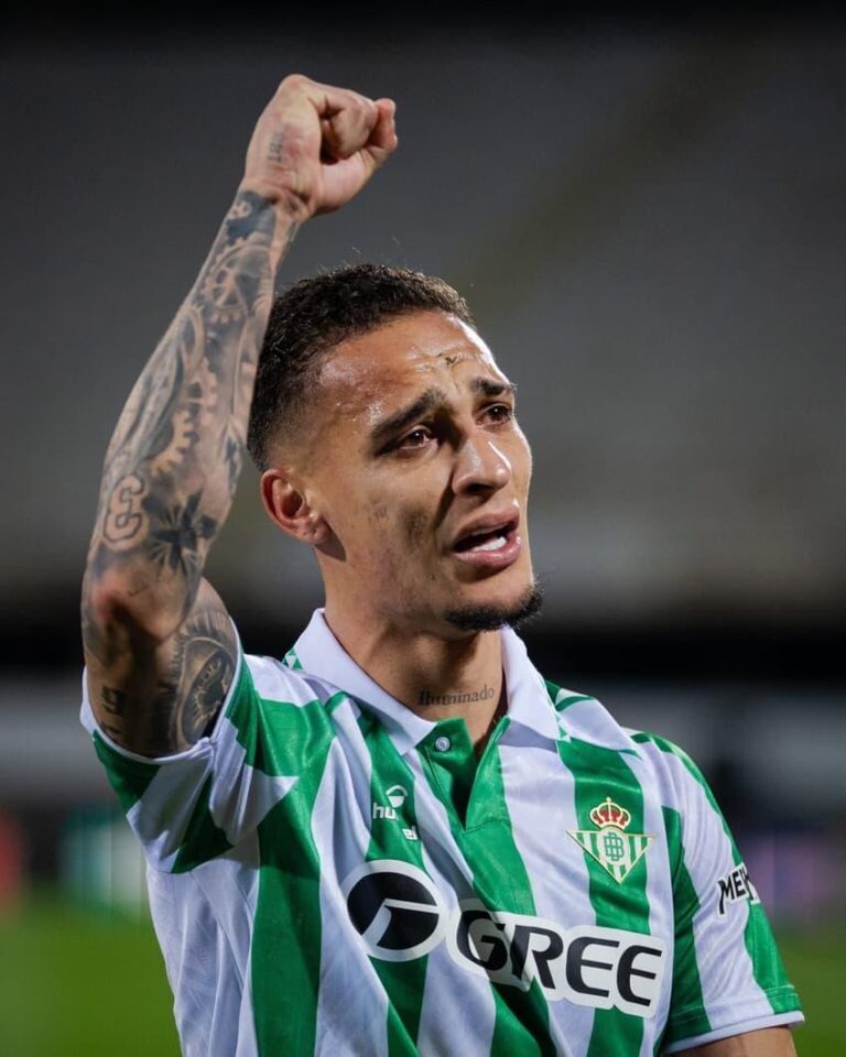 Antony brilha no Betis e vive momento decisivo em sua carreira