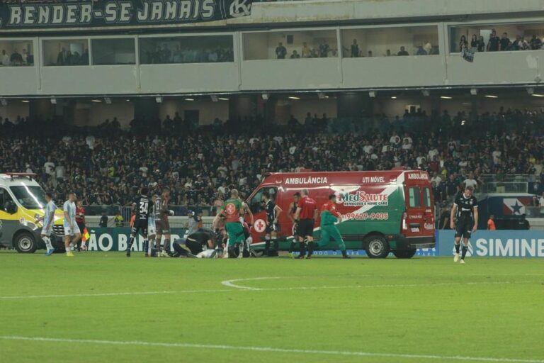 Estado de saúde de Novillo e Jaderson após choque em clássico do Parazão