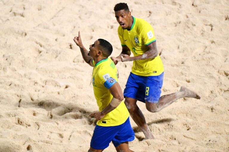 Brasil e Itália se enfrentam na Copa do Mundo de Futebol de Areia: tudo que você precisa saber!