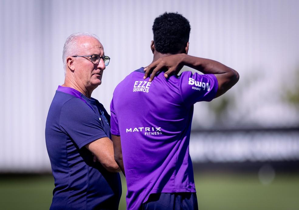 Dorival Júnior tenta colocar o Corinthians no G-4 do Brasileirão