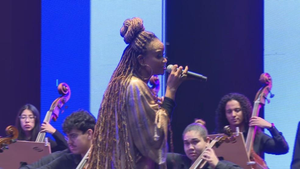 Luciana Mello na Virada Cultural 2025