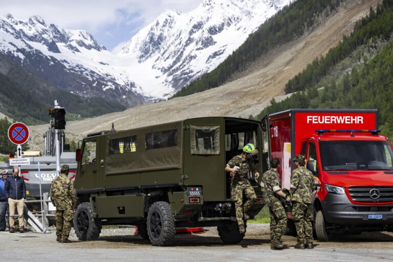 Catástrofe no Lötschental: Gelo e rochas destroem a vila de Blatten