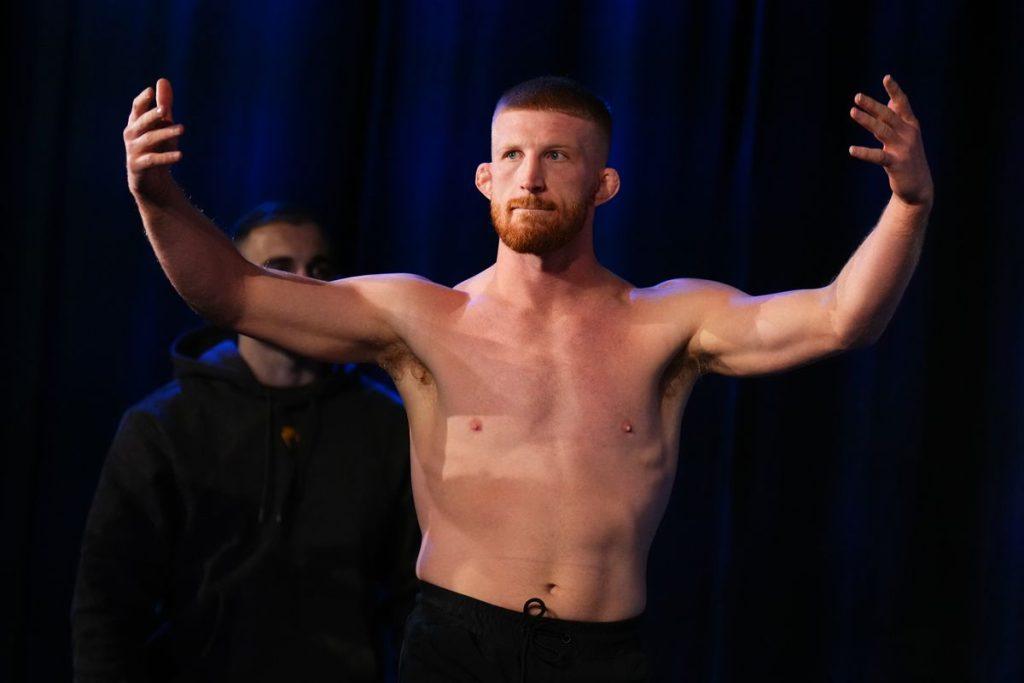 Bo Nickal durante a pesagem