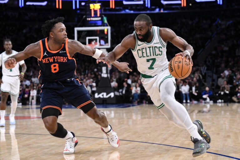 Boston Celtics e New York Knicks Prontos Para a Abertura dos Playoffs da NBA 2025