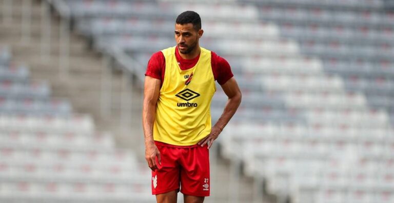 Athletico-PR se prepara para duelo crucial contra Botafogo-SP na Série B