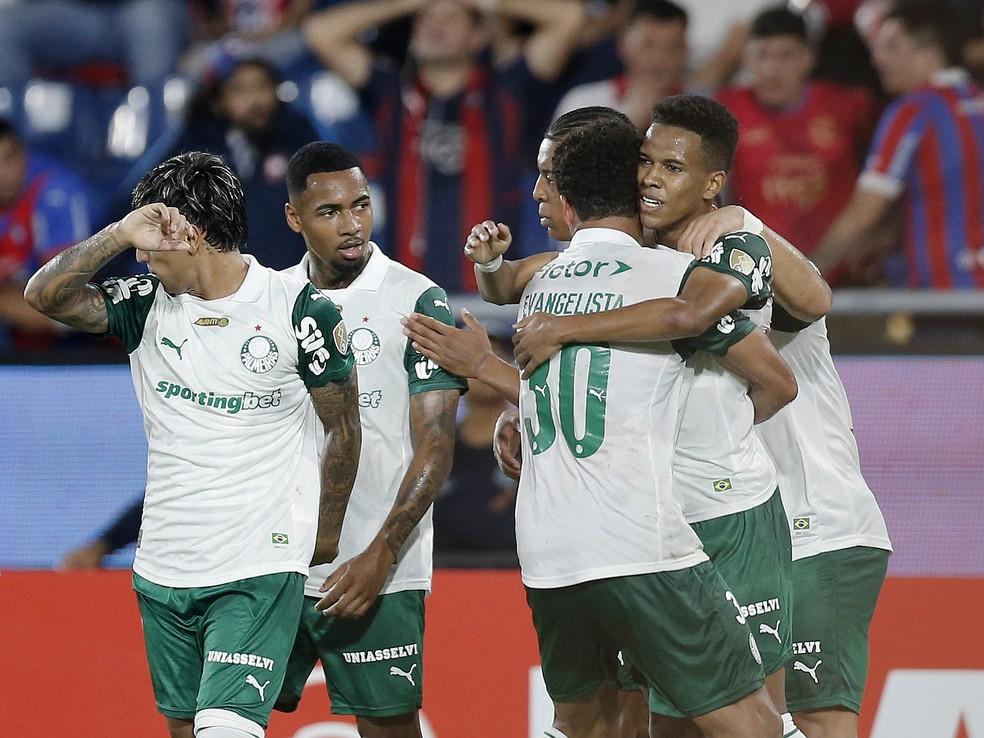 Estêvão em Palmeiras x Cerro Porteño