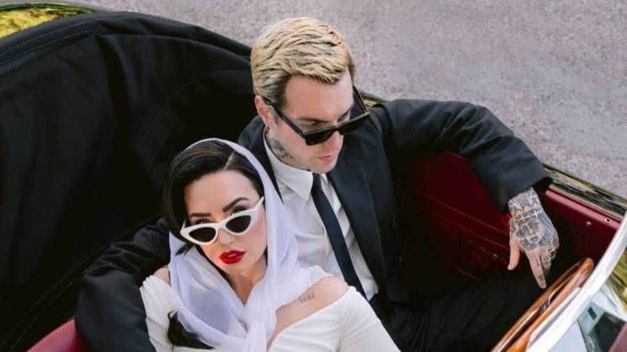 Demi Lovato se casou com artista com quem trabalhou no álbum 'Holy Fvck'.