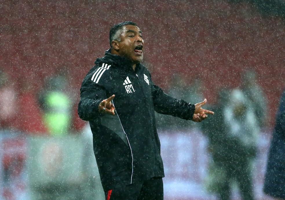 Roger Machado em Inter x Bahia