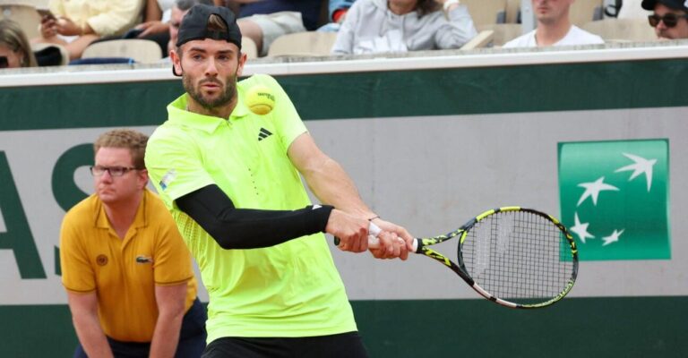 Fearnley Avança para a Terceira Rodada do Roland-Garros Após Retirada de Humbert