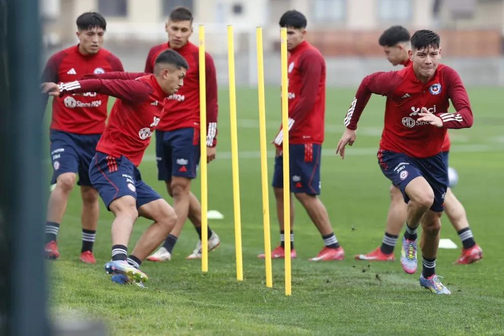 Torcedores no estádio durante o clássico