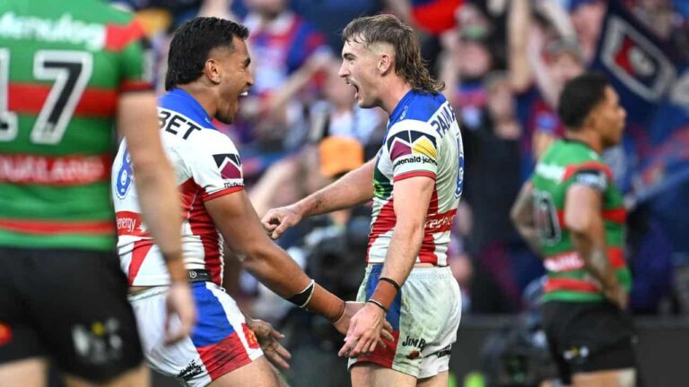 Fletcher Sharpe brilha em vitória e recebe apoio de lendas do esporte