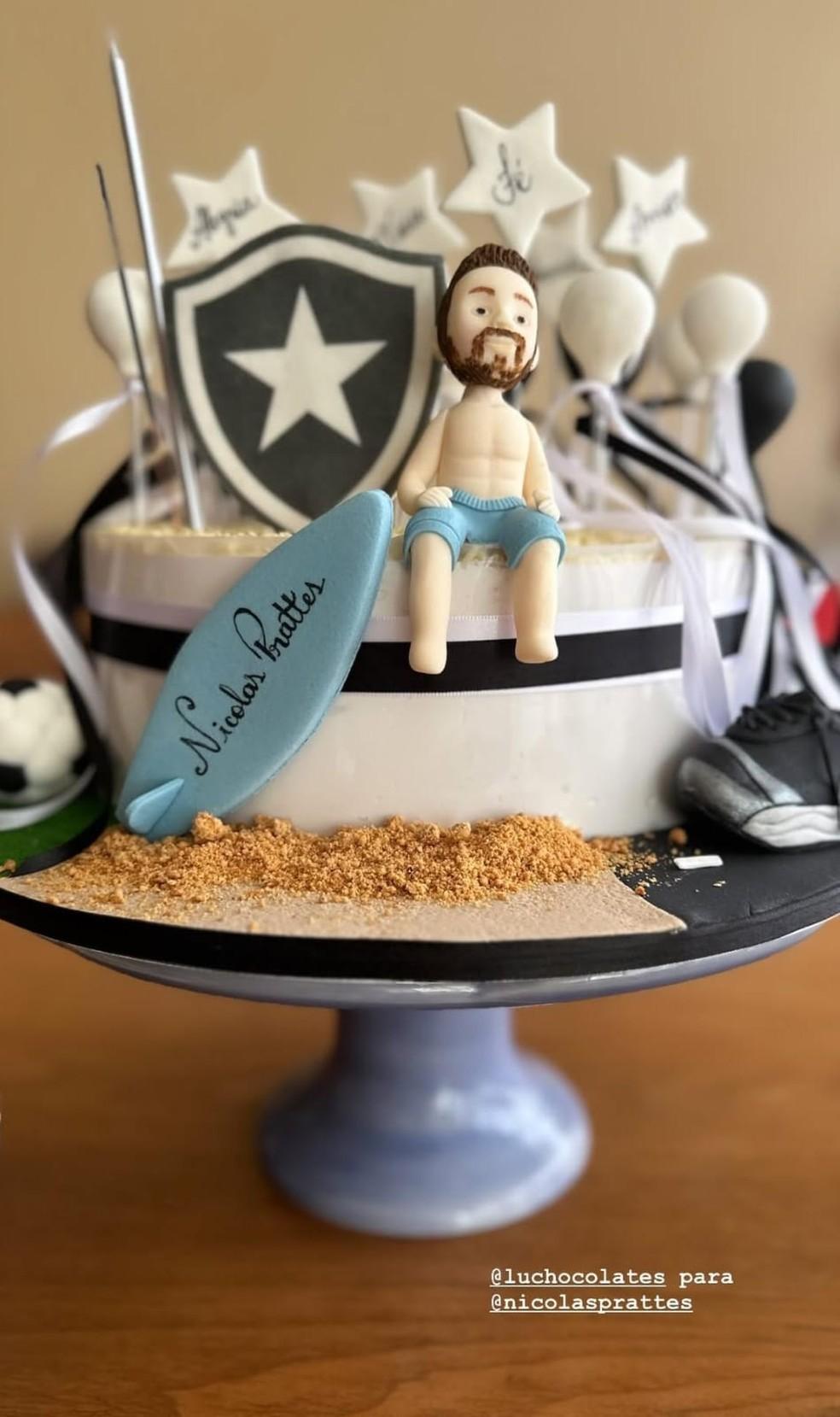 Bolo de Nicolas Prattes