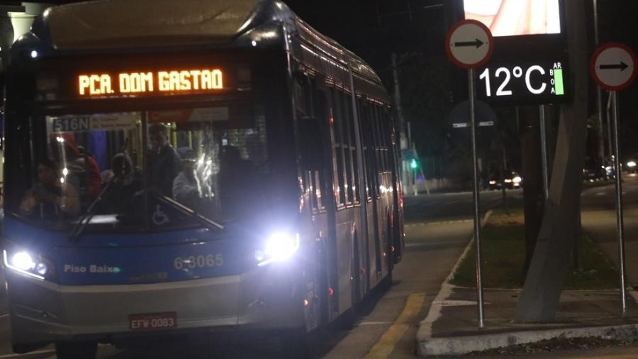 Frota de ônibus vai ser reforçada no domingo da Virada Cultural.