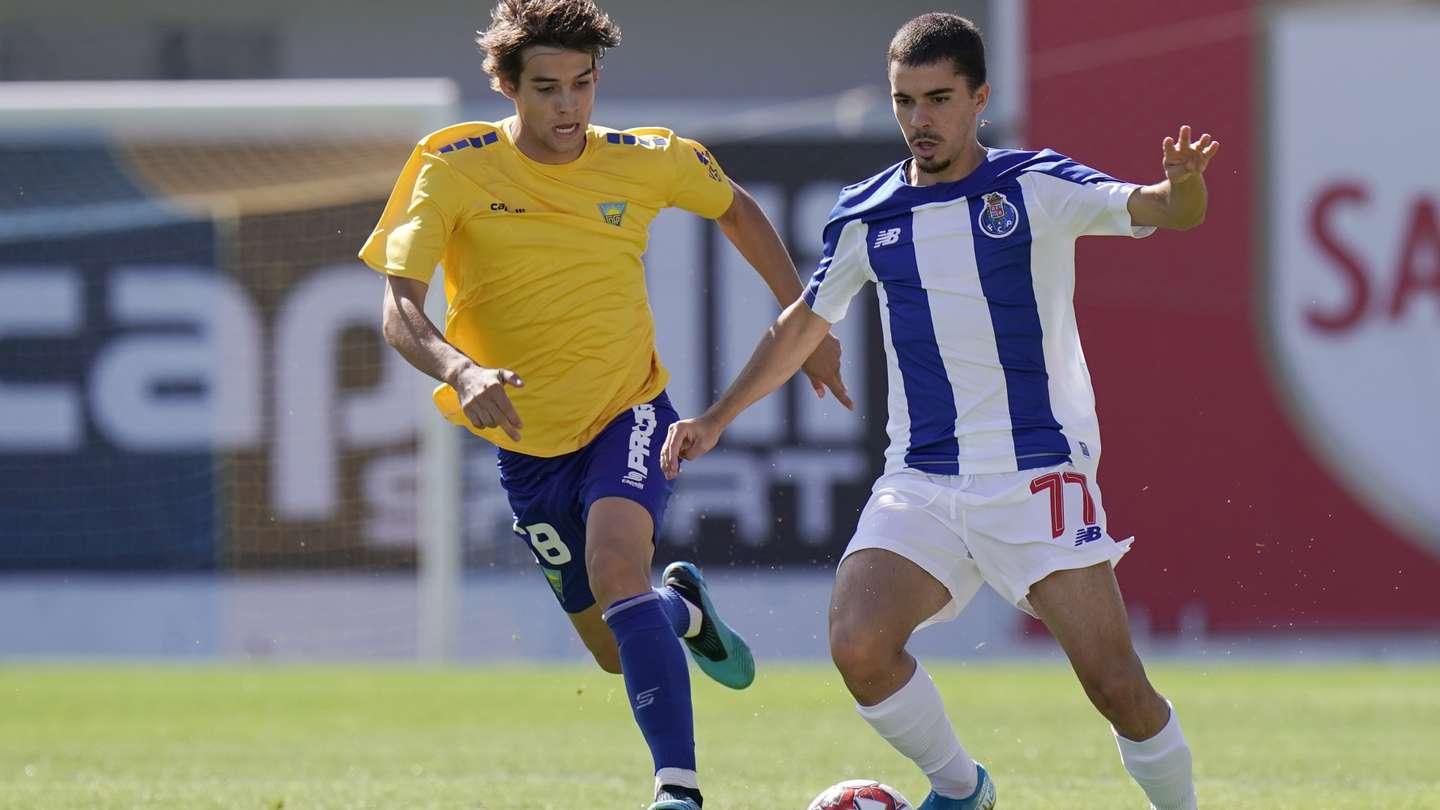 Vitinha se destaca na defesa do PSG