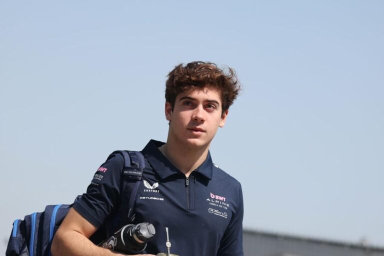 Franco Colapinto é promovido a piloto titular da Alpine na Fórmula 1