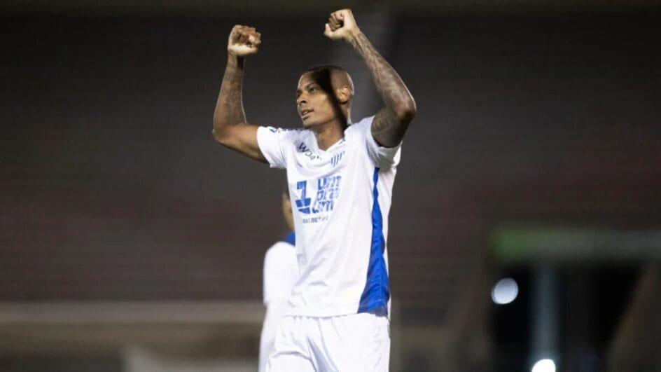Avaí recebe a Chapecoense neste sábado (24), em Florianópolis, pela Série B do Campeonato Brasileiro.