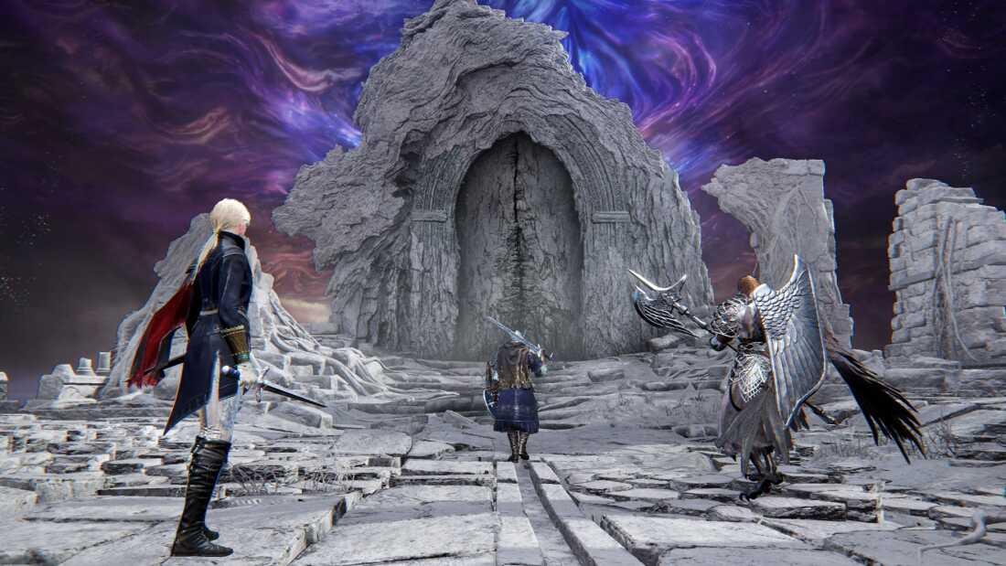 Three heroes face a door to the final boss at the end of a Nightreign run.