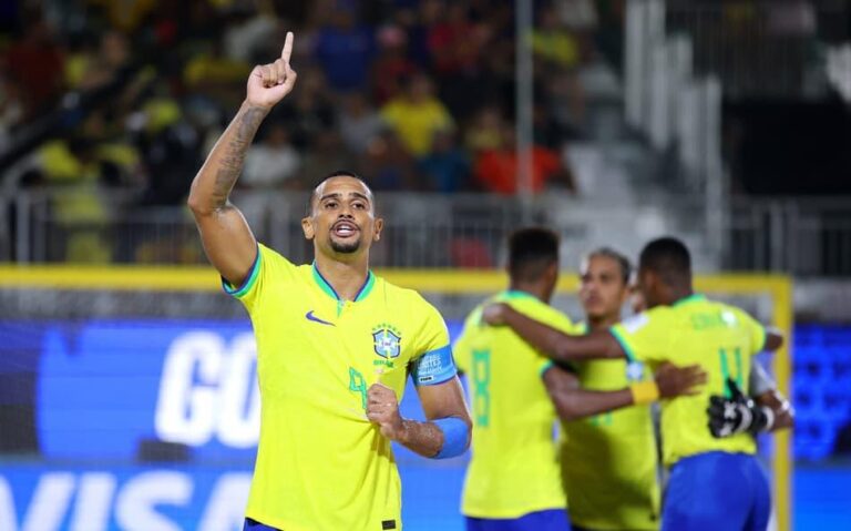 Brasil enfrenta Portugal na semifinal da Copa do Mundo de Futebol de Areia