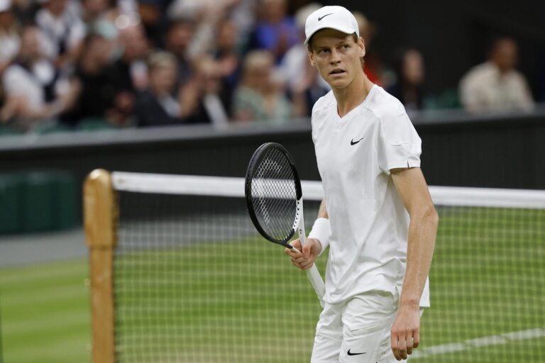 Jannik Sinner se preparam para o ATP Terra Wortmann Open 2025: Encontro com Yannick Hanfmann