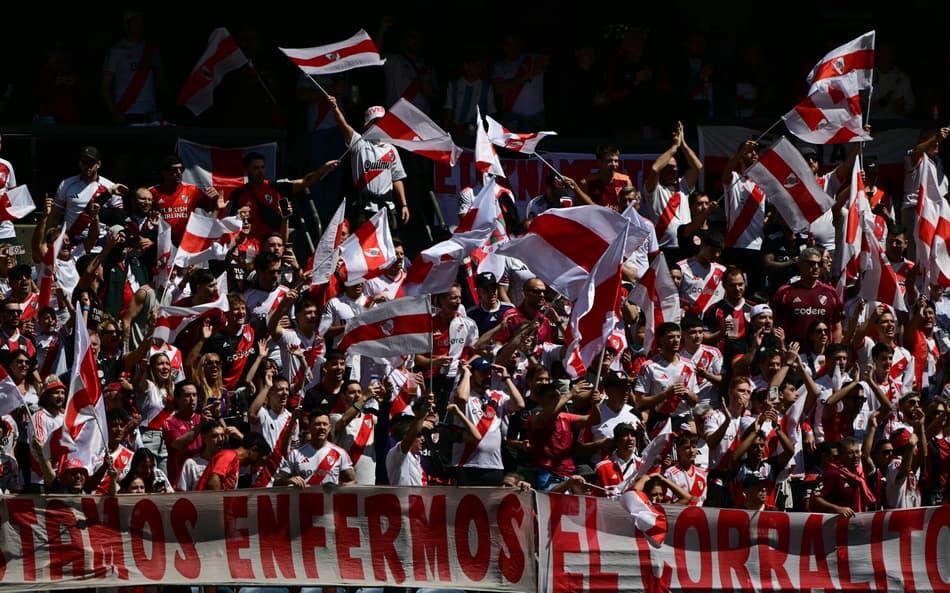 Torcida do River antes do jogo com o Urawa pelo Mundial