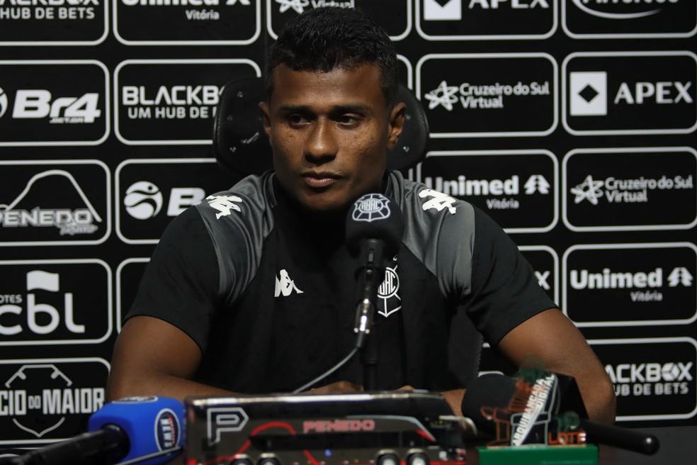 Maranhão mantém confiança para jogar como ala no Rio Branco-ES