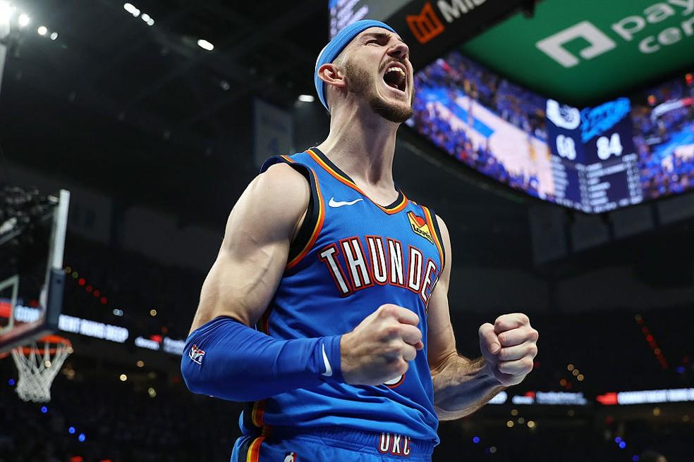 Alex Caruso vibra com ponto nas finais da NBA