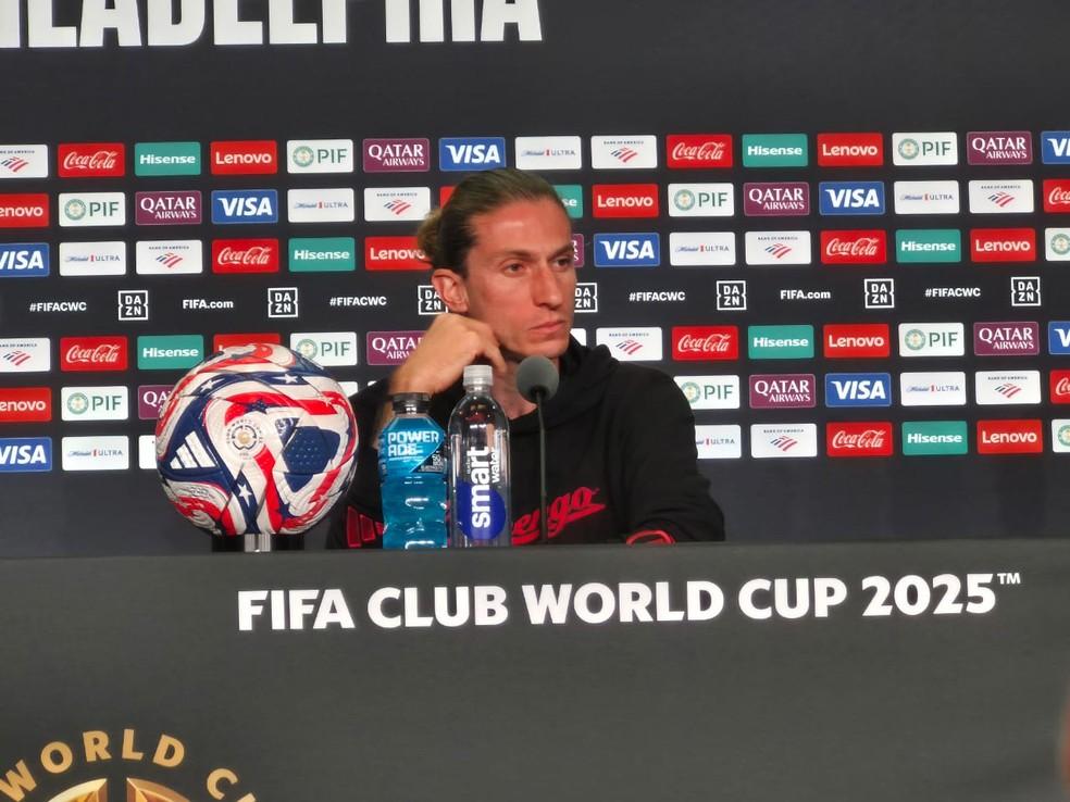 Filipe Luís em coletiva antes de Flamengo x Chelsea